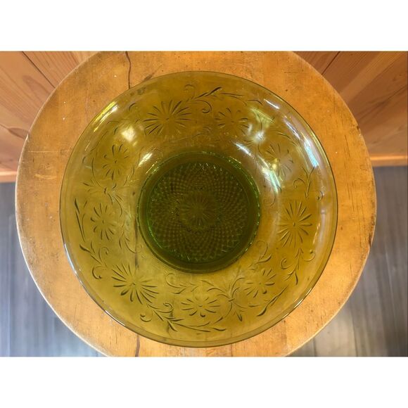 Vintage Indiana Glass Company Glass Green Daisy Pattern Bowl 7.5" x 2.75", 1970s - Picture 6 of 11